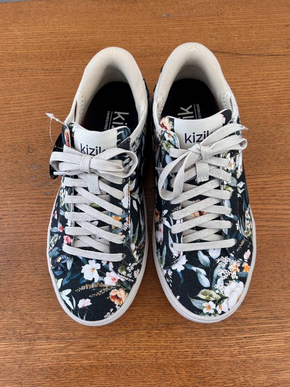 Brand-new KIZIK "Irvine" step-in sneakers size US 7W, EU 38.5 - Picture 3 of 6